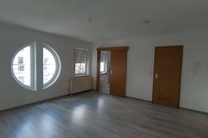 Niedliche 1-Raum-DG-Wohnung mit EBK und Tiefgaragen-Stellplatz* in Sudenburg sucht neuen Mieter/in! – St.-Michael-Straße 49, 39112 Sudenburg, Magdeburg – Vorschaubild 3