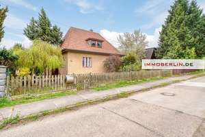 IMMOBERLIN.DE - Klassisches Haus mit Sonnengarten & viel gestaltungspotenzial – Die vollständige Adresse der Immobilie erhältst du vom Anbieter., 12437 Baumschulenweg, Berlin – Vorschaubild 3