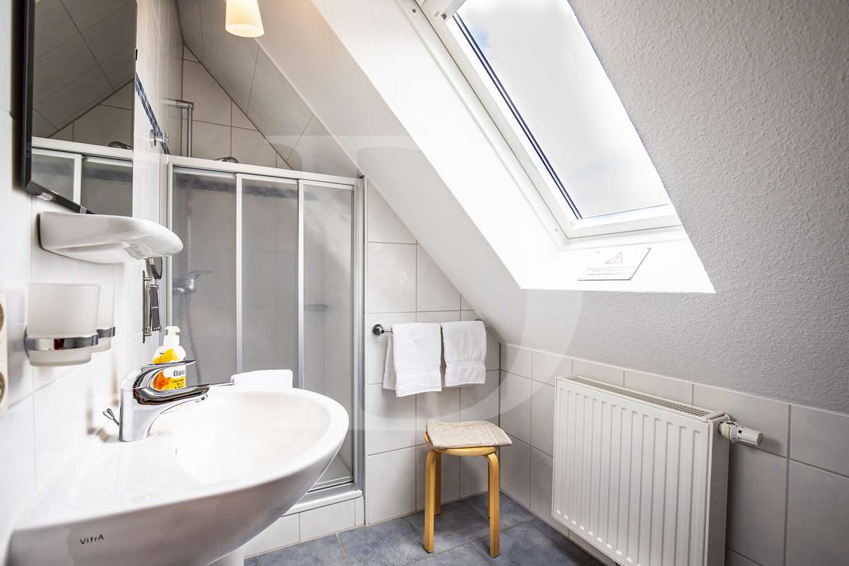 Immobilie in Werdum - Werdum: Ferienhaus im Reihenmittelhauscharakter mit Terrasse - Bild 4