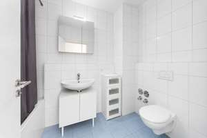 ** Sonnenverwöhnte 3ZKB mit Balkon und Aufzug in beliebter Wohnlage, IN-Hollerstauden ** – Die vollständige Adresse der Immobilie erhältst du vom Anbieter., 85049 Friedrichshofen-Hollerstauden, Ingolstadt – Vorschaubild 5
