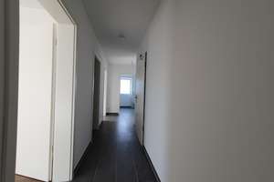 Neubau! Barrierearm! große 3-Zimmer-Dachgeschoss-Wohnung mit Terrasse, Duschbad, Einbauküche – 18069 Reutershagen, Rostock – Vorschaubild 18