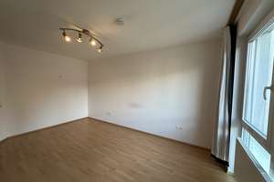 Große 2-Zimmer-Wohnung mit Balkon und Stellplatz nahe dem Stadtzentrum von Bad Neustadt – Goethestraße 15g, 97616 Bad Neustadt an der Saale – Vorschaubild 8