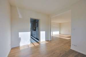 Lichtdurchflutete, optimal geschnittene 3,5-Zimmer-Wohnung mit großem Balkon. – Die vollständige Adresse der Immobilie erhältst du vom Anbieter., 70565 Rohr, Stuttgart – Vorschaubild 8