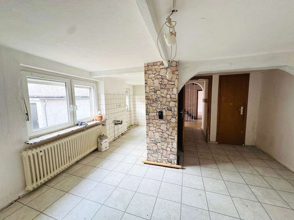 Immobilie in Neuwied - Renovierungswürdiges EFH mit eigenem Garten in ruhiger Wohnlage - Bild 3