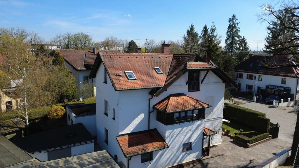 Immobilie in Unterhaching - FLEXIBLE MÖGLICHKEITEN: KAPITALANLAGE ODER MEHRGENERATIONENWOHNEN IN UNTERHACHING - Bild 1