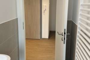 HANNOVER-ZENTRUM: NEU SANIERTE 3-Zimmer-Wohnung im 3.OG mit BALKON, NÄHE AEGI+MASCHSEE – Senior-Blumenberg-Gang 2, 30159 Mitte (Ortsteil), Hannover – Vorschaubild 21