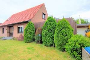 Geräumiges EFH mit ELW, Terrasse, Balkon, kleinem Garten und Garage in ruhiger Lage – Die vollständige Adresse der Immobilie erhältst du vom Anbieter., 49088 Sonnenhügel, Osnabrück – Vorschaubild 2