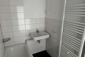 Zum Wohlfühlen: Großzügige 2,5-Zimmer-Wohnung – Korallusring 9, 21109 Wilhelmsburg, Hamburg – Vorschaubild 12