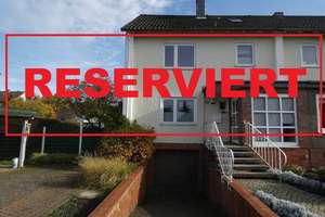Große Doppelhaushälfte in der Kernstadt von Neustadt am Rübenberge – Die vollständige Adresse der Immobilie erhältst du vom Anbieter., 31535 Neustadt am Rübenberge – Vorschaubild 1