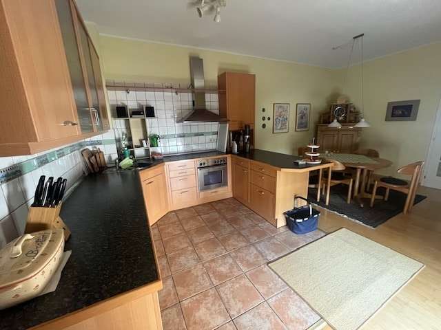 Immobilie in Schöneck - 2 Wohneinheiten mit einer ca. 140 m² großen Gewerbeeinheit-Restaurant - Bild 6