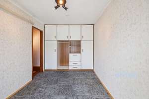 Charmantes Einfamilienhaus mit Garage und kleinem Garten – Die vollständige Adresse der Immobilie erhältst du vom Anbieter., 66953 Pirmasens, Pirmasens – Vorschaubild 12