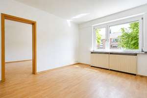 Geräumige 4-Zimmer-Wohnung mit Südwestbalkon und Blick ins Grüne in guter Wohnlage von KR-Uerdingen! – Die vollständige Adresse der Immobilie erhältst du vom Anbieter., 47829 Uerdingen, Krefeld – Vorschaubild 8
