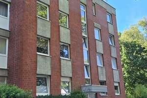 Erdgeschosswohnung PB-MItte, 170 m² großer Gartenanteil, Sackgassenlage, 3 Zimmer, Küche, Bad, Tiefg