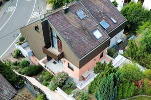 Flexibles Wohnkonzept, großzügige Doppelhaushälfte mit separater Einliegerwohnung und Doppelgarage – Die vollständige Adresse der Immobilie erhältst du vom Anbieter., 71229 Leonberg – Vorschaubild 2