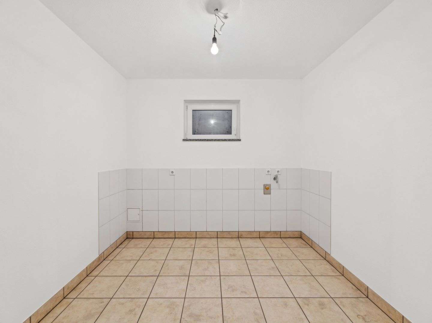 Immobilie in Neustadt an der Aisch - Exklusives Zweifamilienhaus in bevorzugter Lage von Neustadt an der Aisch - Bild 6