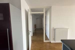 Unverbaubarer Blick im Westhafen 8. OG, 3 Zimmer, bezugsfertig von privat – 60327 Gutleutviertel, Frankfurt am Main – Vorschaubild 19