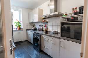 Sanierte 2-Zimmer-Eigentumswohnung mit sonniger Terrasse und Gartennutzung - frei ab 1. März 2026 – Die vollständige Adresse der Immobilie erhältst du vom Anbieter., 22529 Lokstedt, Hamburg – Vorschaubild 8