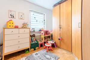 URLAUBSGEFÜHL – Stilvolles Haus mit XXL-Pool, sonnigem Garten, Garage und Naturblick in Remshalden – Rems-Murr-Kreis – Vorschaubild 15