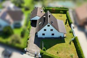 SCHÖNES, GROßZÜGIGES EINFAMILIENHAUS MIT TRAUMHAFTEM GRUNDSTÜCK IM BELIEBTEN VOGELSANG – Die vollständige Adresse der Immobilie erhältst du vom Anbieter., 86356 Neusäß – Vorschaubild 2