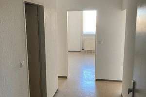 Gut geschnittene 2-Zimmer-Wohnung mit Balkon zu vermieten! – 60433 Frankfurter Berg, Frankfurt am Main – Vorschaubild 3