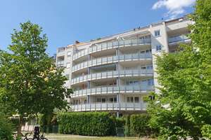 Zentral. Traumgrundriss. Mit ruhigem, südlichem Balkon, Tiefgarage und grünem Innenhof – Landsberger Straße 141, 80339 Westend, München – Vorschaubild 3