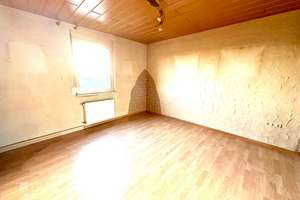 Sonniges Familienhaus mit Garten, Garage & ELW! – Die vollständige Adresse der Immobilie erhältst du vom Anbieter., 66287 Quierschied – Vorschaubild 6