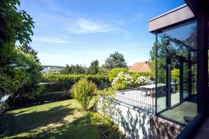 Zeitlose Architektur in exklusiver Grünlage von Stuttgart-Botnang – Die vollständige Adresse der Immobilie erhältst du vom Anbieter., 70195 Botnang-Süd, Stuttgart – Vorschaubild 3