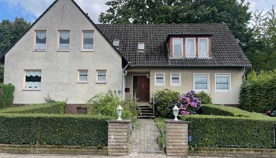 Bild von Renovierungsbedürftiges Doppelfamilienhaus mit Garage in Isernhagen