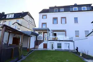 Gepflegte Doppelhaushälfte mit Einliegerwohnung, Garage und 2 Stellplätzen in Solingen-Wald – Solingen – Vorschaubild 2