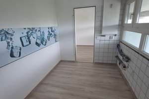 Schöne, helle 3-Zimmer-Wohnung mit großem Balkon – Tapachstraße 75, 70437 Rot, Stuttgart – Vorschaubild 4