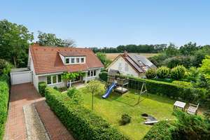 Freistehendes Einfamilienhaus mit Einliegerwohnung