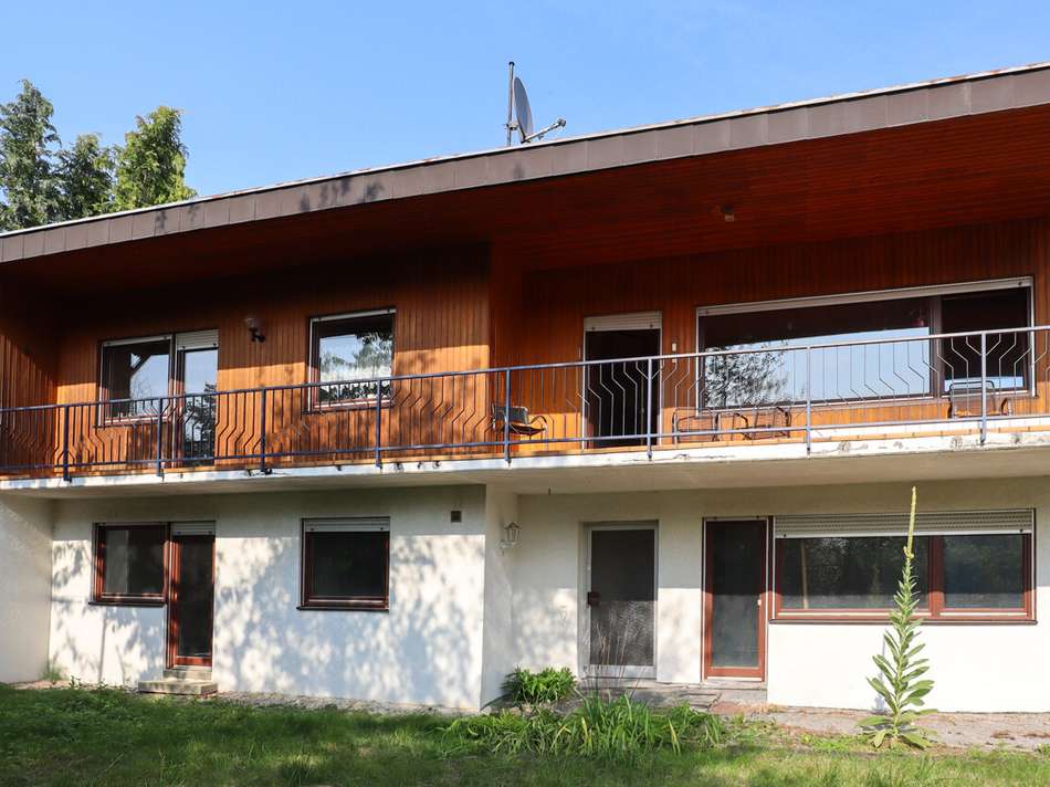 Hausansicht vom Garten