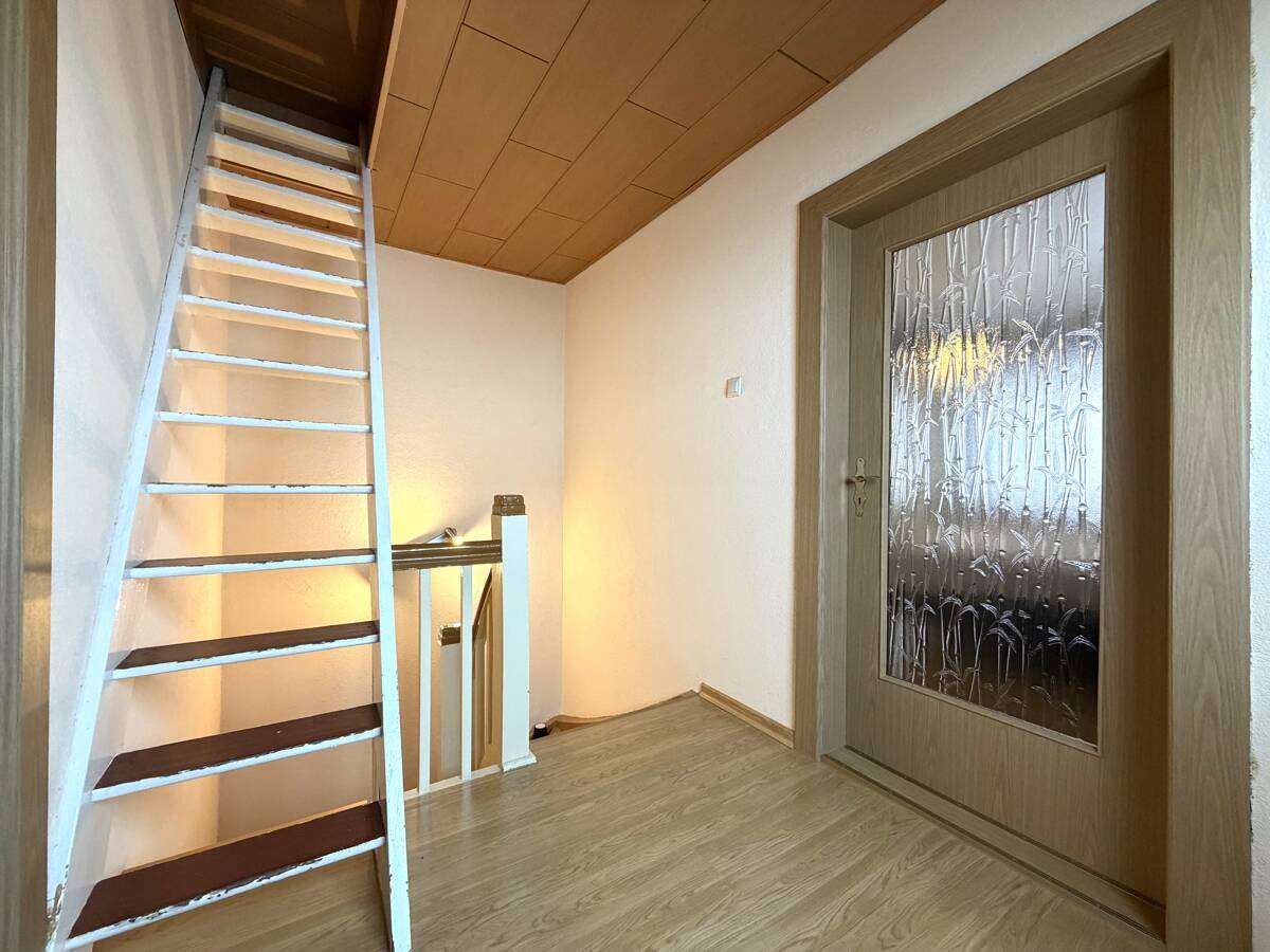 Immobilie in Sandersdorf-Brehna - Wohnen in Zscherndorf: Doppelhaushälfte auf zwei Etagen mit Garten und Garage - Bild 9