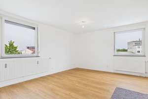 Wohnen mit Charakter: 4-Zimmer-Wohnung mit Hausmeistertätgikeit in Neu-Ulm – Die vollständige Adresse der Immobilie erhältst du vom Anbieter., 89231 Neu-Ulm – Vorschaubild 3