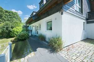 Ein-bis Zweifamilienhaus ruhig gelegen in einer Stichstraße oberhalb eines Wald-und Wandergebietes – Die vollständige Adresse der Immobilie erhältst du vom Anbieter., 42651 Solingen-Mitte, Solingen – Vorschaubild 4