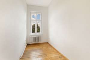 Zwei Balkone, viel Licht und Ruhe – bezugsfreie 3 Zimmer in Charlottenburg – Die vollständige Adresse der Immobilie erhältst du vom Anbieter., 10589 Charlottenburg, Berlin – Vorschaubild 4