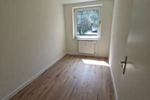 für Familien - 4 Zimmer in der Hochparterre – Thüringerstr. 17, 30179 Vahrenheide, Hannover – Vorschaubild 11
