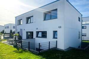 Großzügiges, modernes EFH mit Einliegerwohnung in Laupheim – Die vollständige Adresse der Immobilie erhältst du vom Anbieter., 88471 Laupheim – Vorschaubild 2