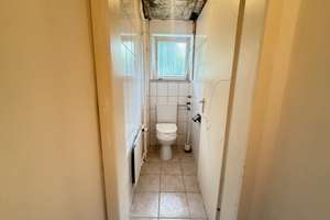 Schönes Haus mit zwei Wohnungen zu einem Top-Preis! – Die vollständige Adresse der Immobilie erhältst du vom Anbieter., 72178 Waldachtal – Vorschaubild 11