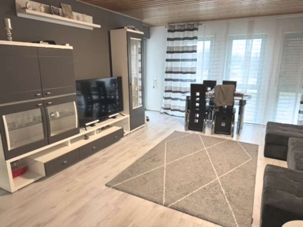 Immobilie in Osthofen - Familien aufgepasst- 3 ZKB Wohnung mit Balkon, Garage und PKW- Stellplatz - Bild 3