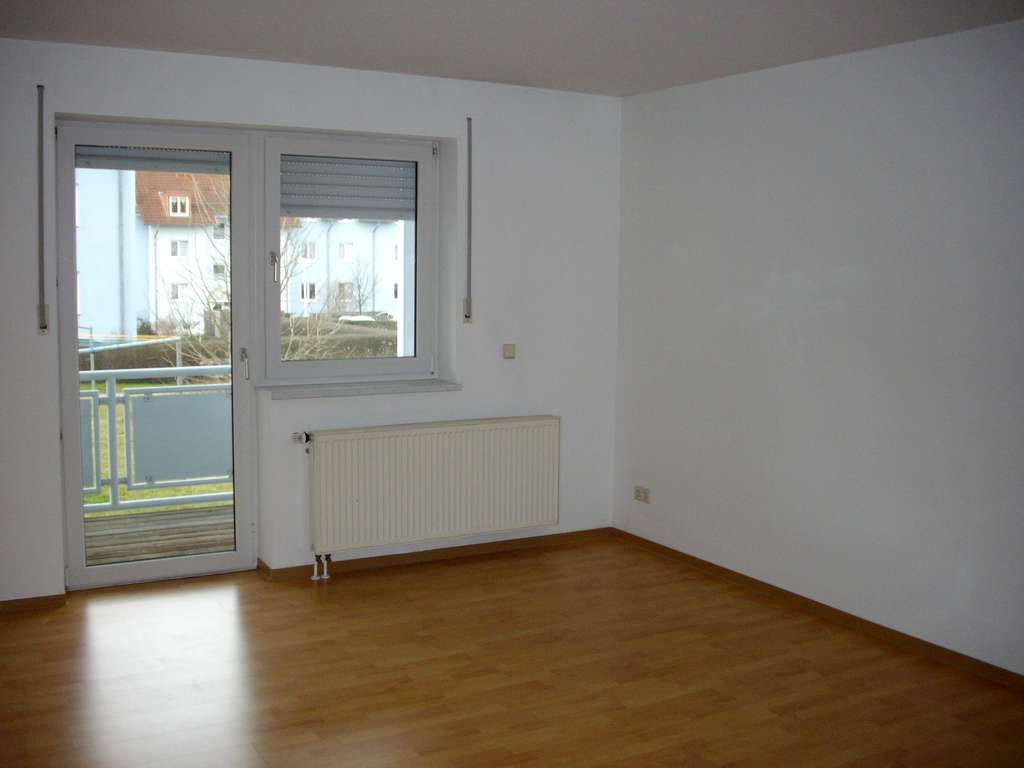 Immobilie in Bad Frankenhausen/Kyffhäuser - Kapitalanleger aufgepasst - Schöne 3-Zimmer-Wohnung mit Balkon und PKW-Stellplatz - Bild 1