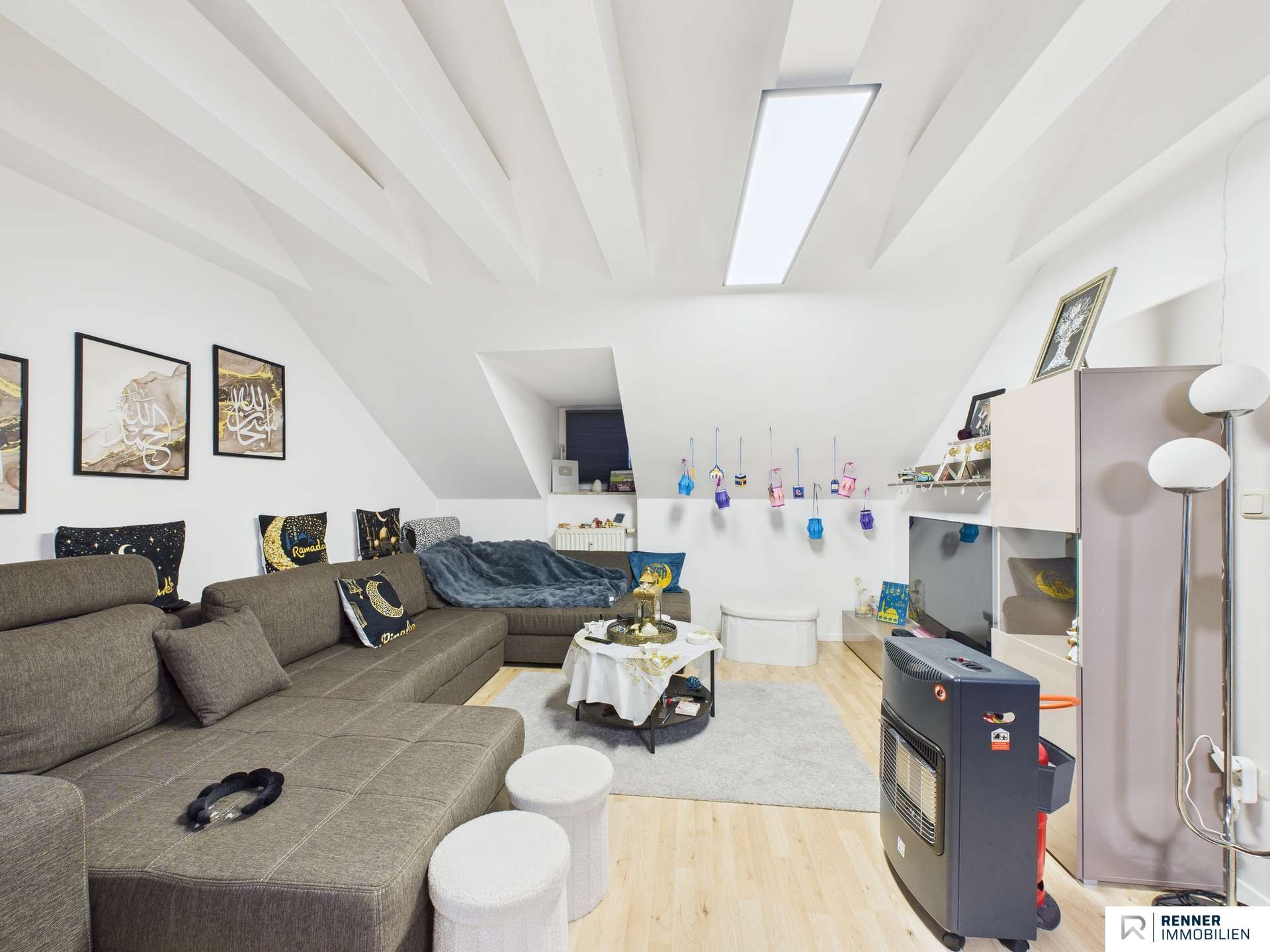 Immobilie in Herzogenaurach - Große 4 Zimmer Dachgeschosswohnung in wirtschaftlich starkem Umfeld! 5% Mietrendite! - Bild 7