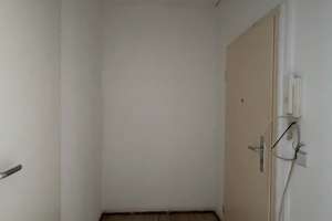 In Sanierung! Single-Apartment mit Balkon und Wannenbad! Nur für EINE Person! – Naumburger Ring 26, 12627 Hellersdorf, Berlin – Vorschaubild 5