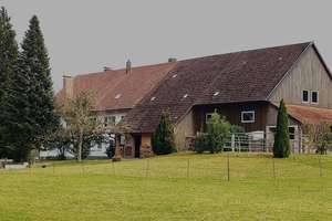 Bauernhaus/Bauernhof kaufen im Allgäu, absolute Alleinlage mit ca. 11 Hektar Wiesen für Mensch & Tie – Die vollständige Adresse der Immobilie erhältst du vom Anbieter., 87739 Breitenbrunn – Vorschaubild 2