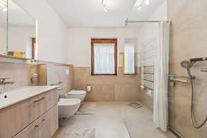 Zweifamilienhaus mit idyllischem Garten und Ausbaureserve – Die vollständige Adresse der Immobilie erhältst du vom Anbieter., 32825 Blomberg – Vorschaubild 9
