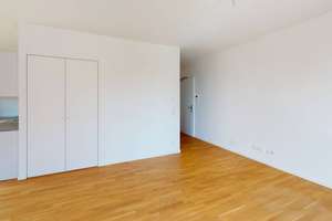 Geräumige 2-Zimmer-Wohnung mit EBK und 2 BALKONEN im Neubauquartier 'Ferdinand's Garden' – Plauener Straße 108, 13055 Alt-Hohenschönhausen, Berlin – Vorschaubild 4