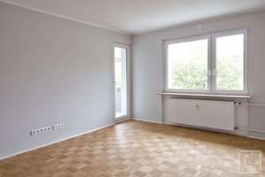 Zwischen Bundesbank und Niddapark: Helle, sanierte 3 Zi.-Whg. mit schönem Westbalkon