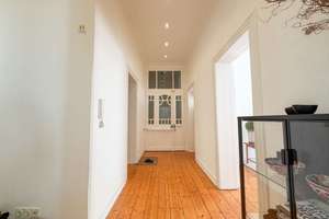 Einzigartige 4-Zimmer Wohnung im Kreuzviertel mit beeindruckender Raumhöhe