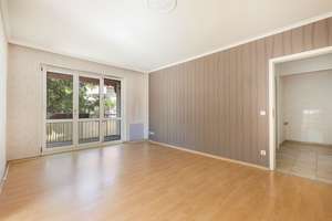 Viel Raum zum Entfalten: Helle Wohnung mit viel Potenzial und Stellplatz – Die vollständige Adresse der Immobilie erhältst du vom Anbieter., 12621 Kaulsdorf, Berlin – Vorschaubild 3
