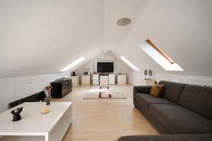 Moderne 4-Zimmer-Dachgeschosswohnung unter Denkmalschutz in Top-Lage der Fürther Innenstadt – 90762 Stadtpark, Stadtgrenze, Fürth – Vorschaubild 13